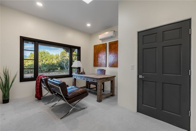 55 Calle San Martin, Santa Fe, NM 87506