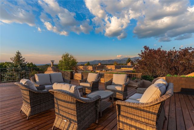 55 Calle San Martin, Santa Fe, NM 87506