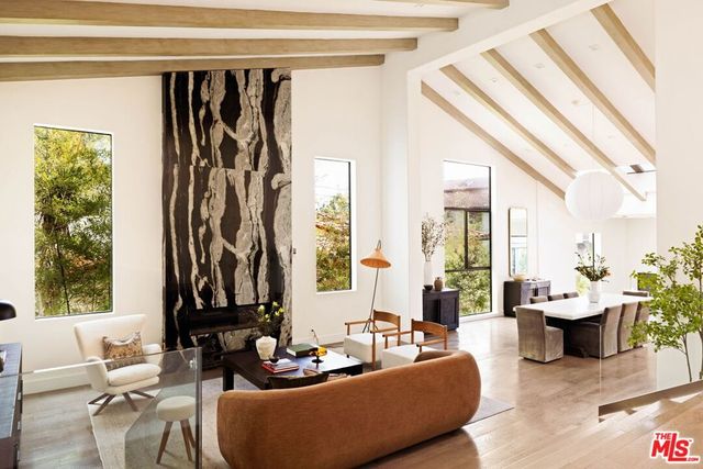 4130 Parva Avenue, Los Angeles, CA 90027