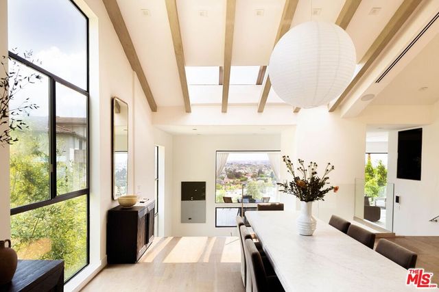 4130 Parva Avenue, Los Angeles, CA 90027