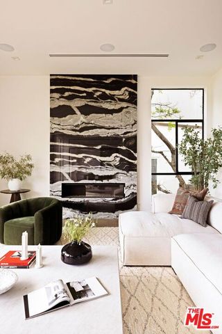 4130 Parva Avenue, Los Angeles, CA 90027