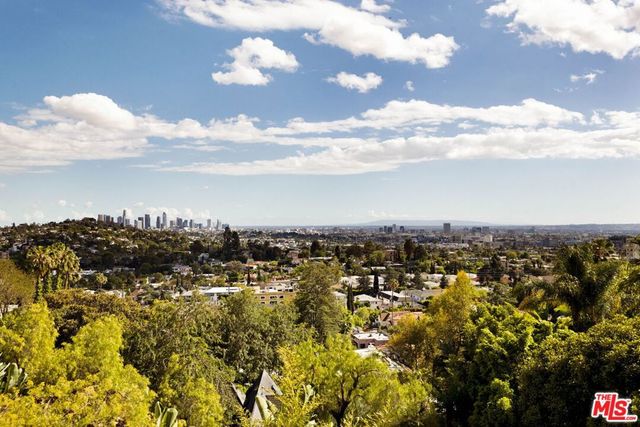 4130 Parva Avenue, Los Angeles, CA 90027