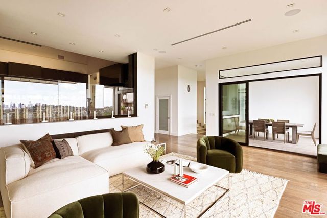 4130 Parva Avenue, Los Angeles, CA 90027