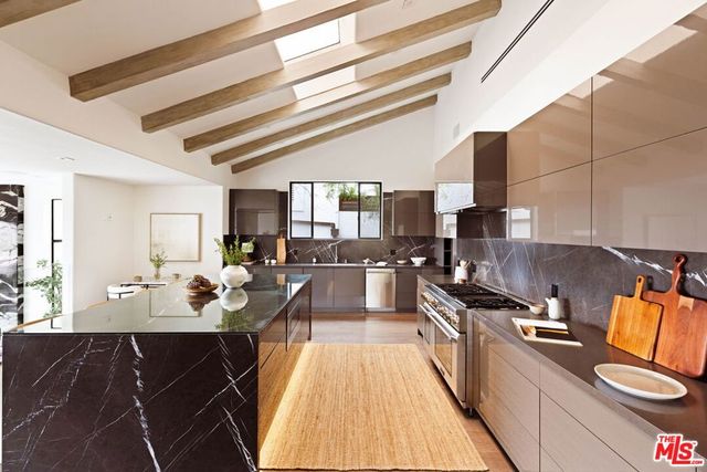 4130 Parva Avenue, Los Angeles, CA 90027