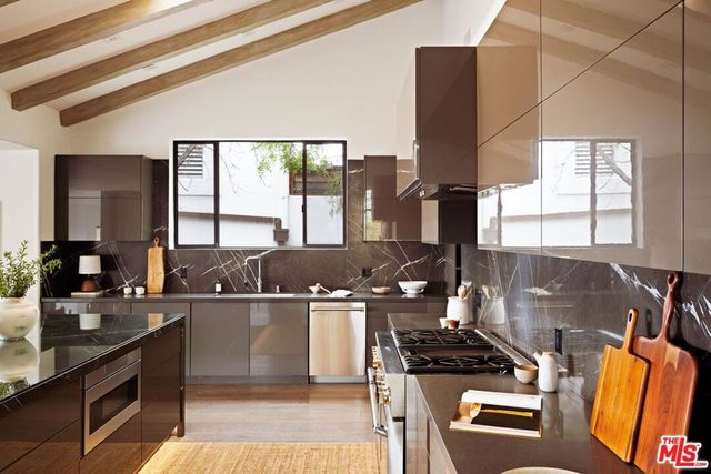 4130 Parva Avenue, Los Angeles, CA 90027