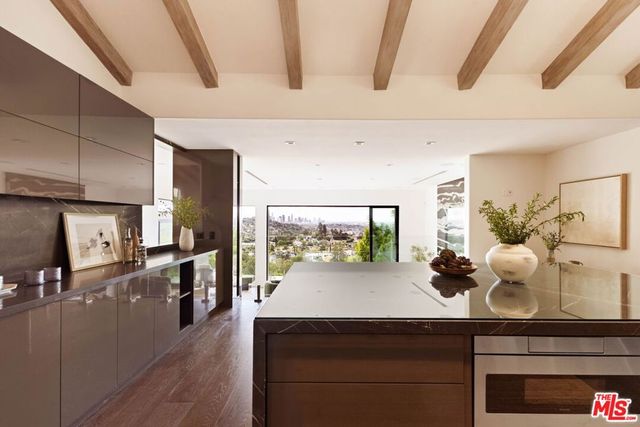 4130 Parva Avenue, Los Angeles, CA 90027