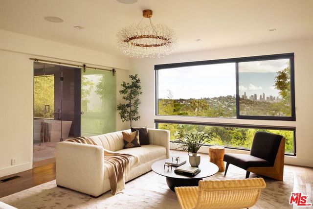 4130 Parva Avenue, Los Angeles, CA 90027