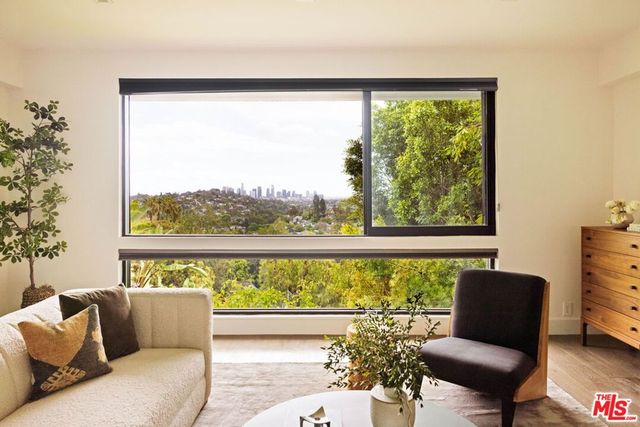 4130 Parva Avenue, Los Angeles, CA 90027