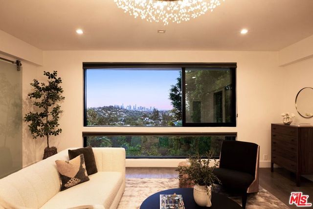 4130 Parva Avenue, Los Angeles, CA 90027