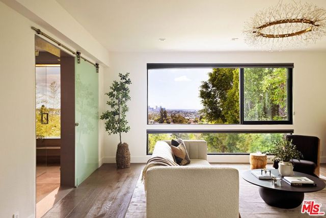 4130 Parva Avenue, Los Angeles, CA 90027