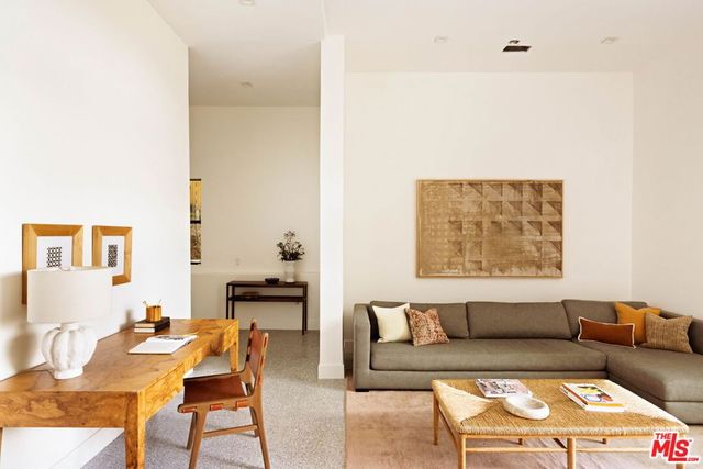 4130 Parva Avenue, Los Angeles, CA 90027