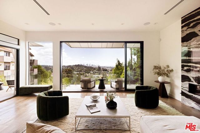 4130 Parva Avenue, Los Angeles, CA 90027