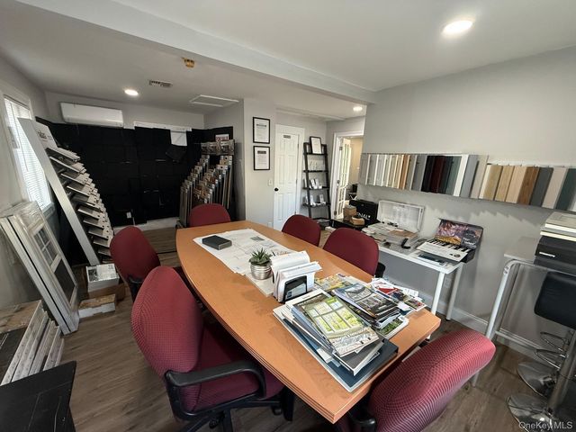 218 Ronkonkoma Avenue, Ronkonkoma, NY 11779