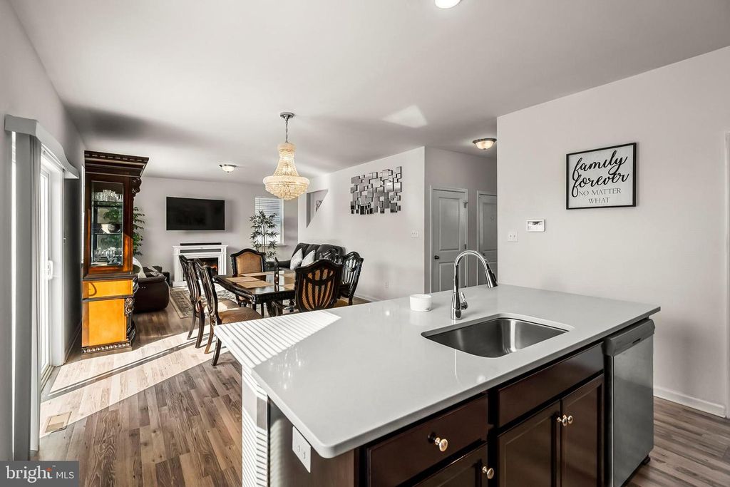 3 FULLRIGGER AVE, Barnegat, NJ 08005