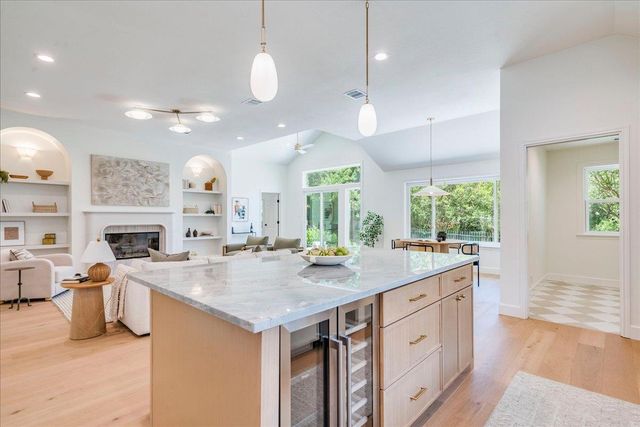 5840 Back Bay LN, Austin, TX 78739