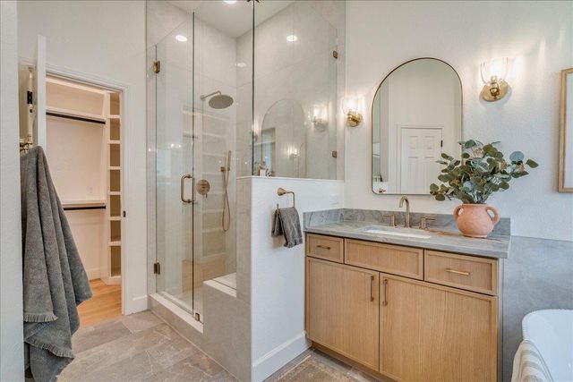 5840 Back Bay LN, Austin, TX 78739