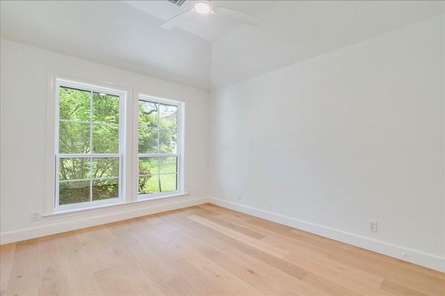 5840 Back Bay LN, Austin, TX 78739