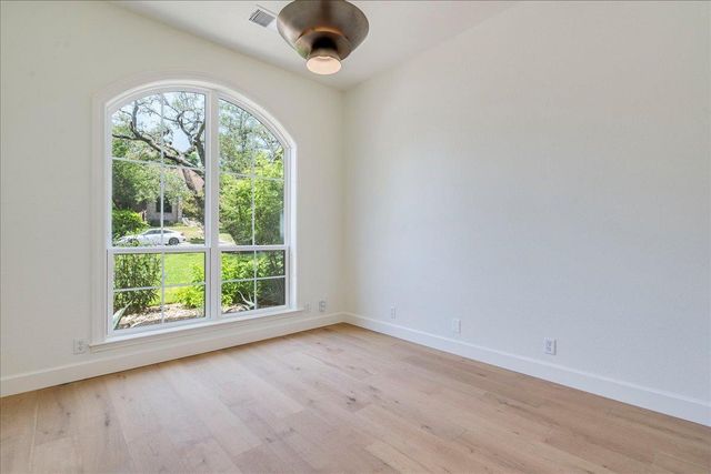 5840 Back Bay LN, Austin, TX 78739