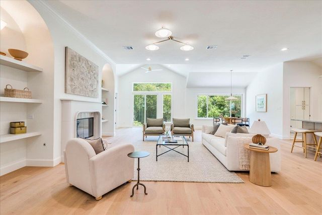 5840 Back Bay LN, Austin, TX 78739