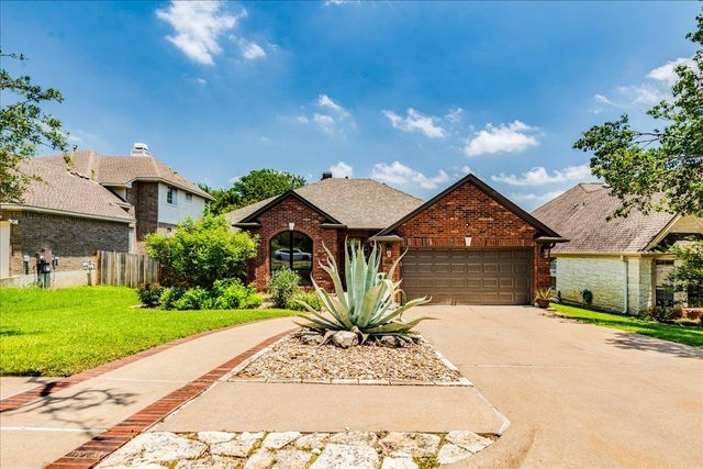 5840 Back Bay LN, Austin, TX 78739