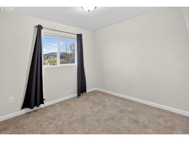 17194 Se RHODODENDRON St, Happy Valley, OR 97086