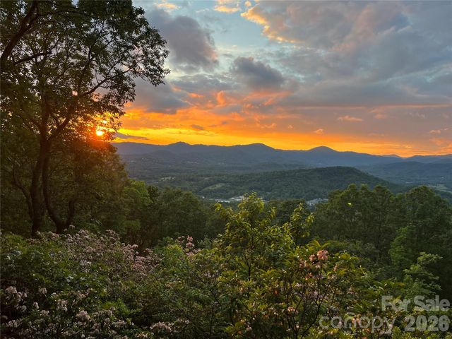50 Cherokee Lane 3, Swannanoa, NC 28778