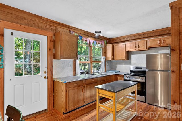 50 Cherokee Lane 3, Swannanoa, NC 28778