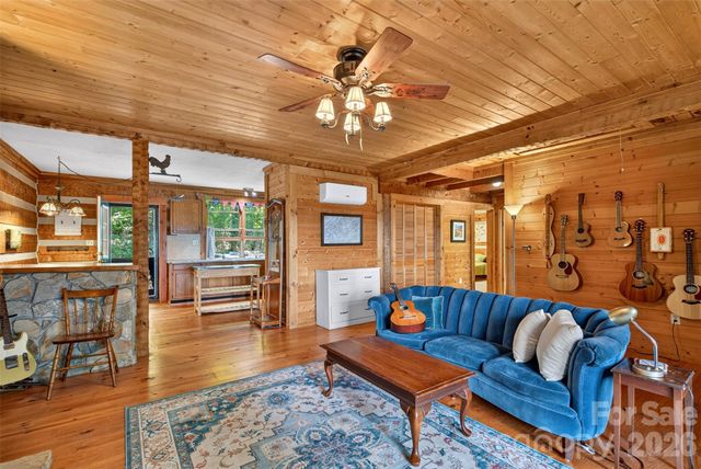 50 Cherokee Lane 3, Swannanoa, NC 28778