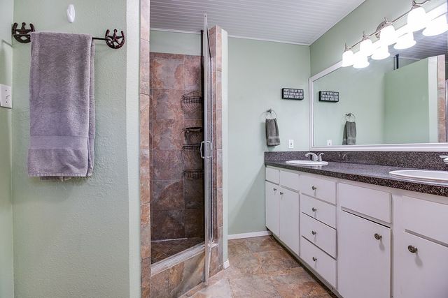 1616 W Ave J, San Angelo, TX 76901