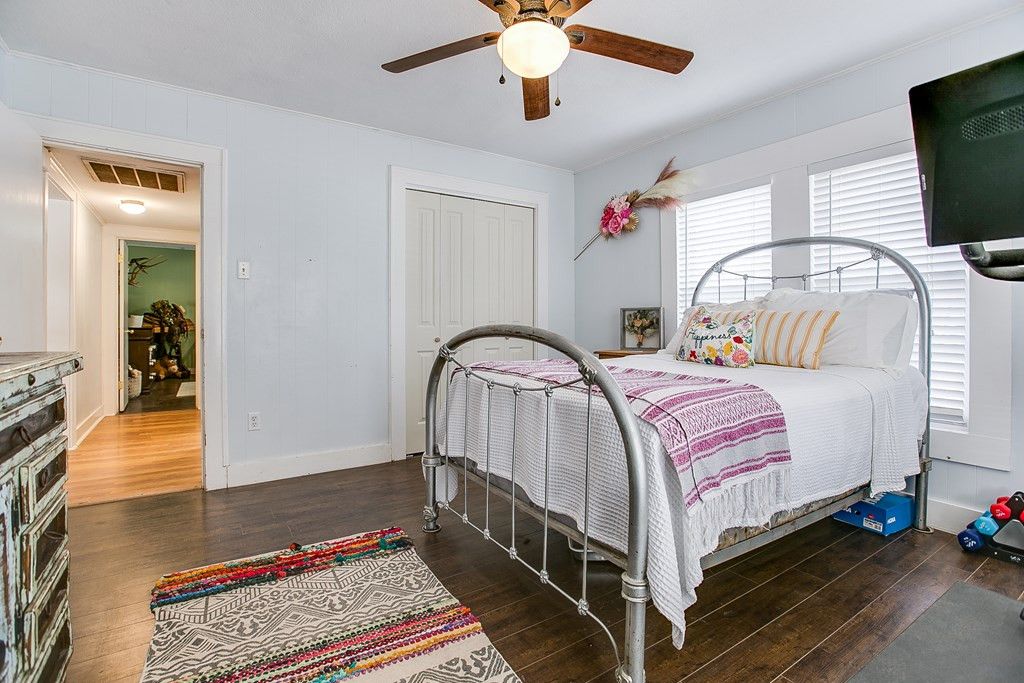 Image 25 of property listing at 1616 W Ave J, San Angelo, TX 76901