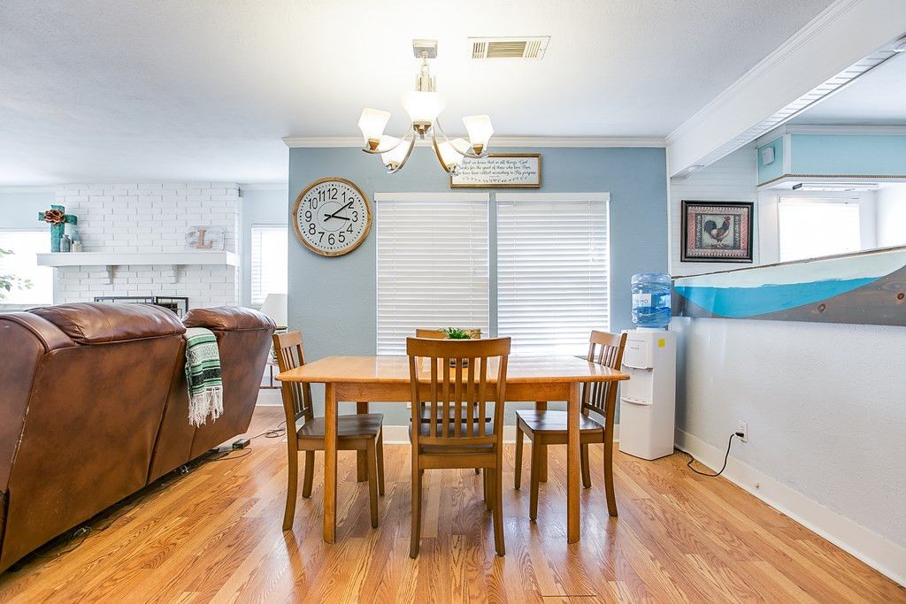 Image 3 of property listing at 1616 W Ave J, San Angelo, TX 76901