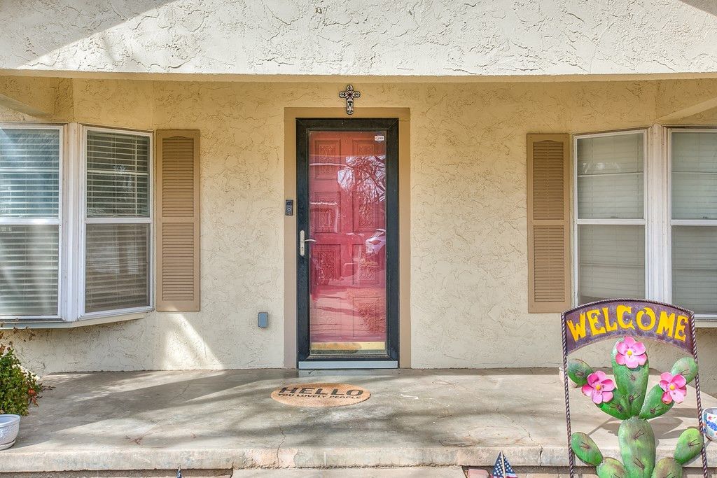 Image 7 of property listing at 1616 W Ave J, San Angelo, TX 76901