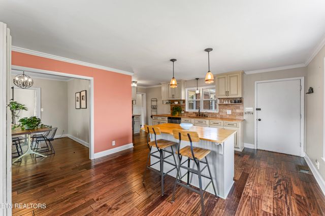 5408 Villa Rd, Knoxville, TN 37918