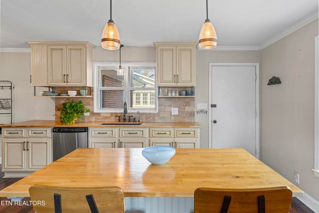 5408 Villa Rd, Knoxville, TN 37918