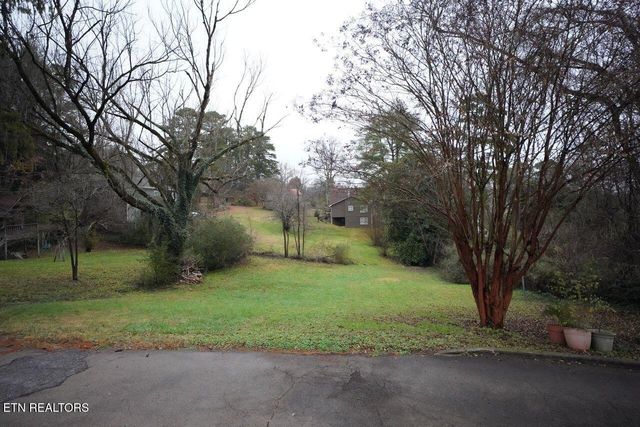 5408 Villa Rd, Knoxville, TN 37918