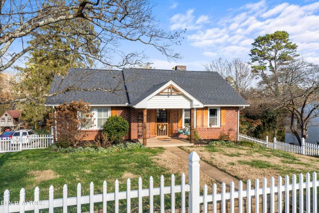 5408 Villa Rd, Knoxville, TN 37918