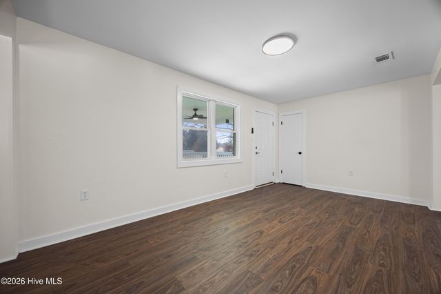 18809 Nc Highway 87 E, East Arcadia, NC 28456