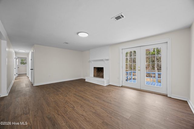 18809 Nc Highway 87 E, East Arcadia, NC 28456