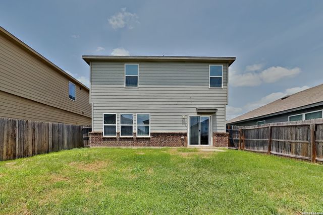 4015 Asher Aly, St Hedwig, TX 78152