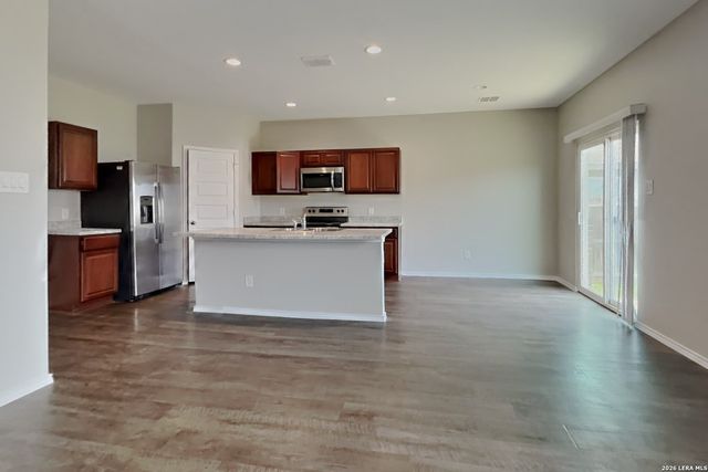 4015 Asher Aly, St Hedwig, TX 78152
