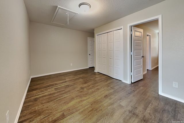 4015 Asher Aly, St Hedwig, TX 78152