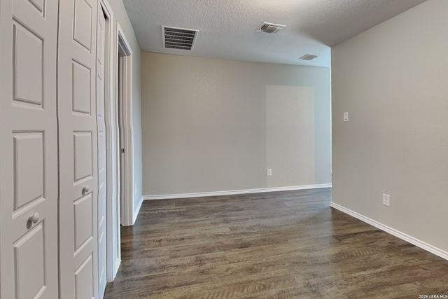 4015 Asher Aly, St Hedwig, TX 78152