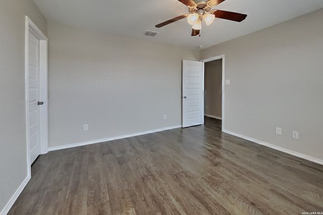 4015 Asher Aly, St Hedwig, TX 78152