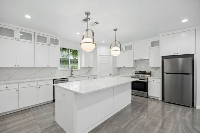 1312 Valley Street, Dallas, TX 75203