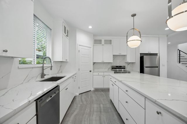 1312 Valley Street, Dallas, TX 75203