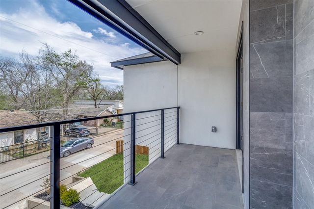1312 Valley Street, Dallas, TX 75203