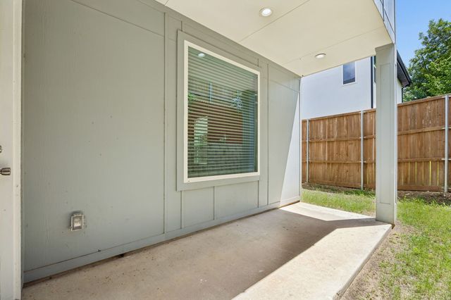 1312 Valley Street, Dallas, TX 75203
