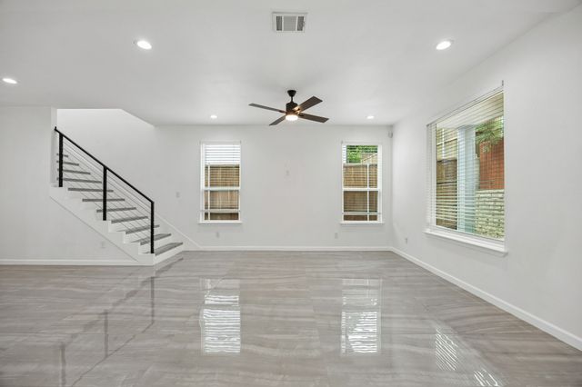1312 Valley Street, Dallas, TX 75203