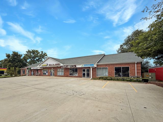 1450 W Main Street A, St. Charles, IL 60174