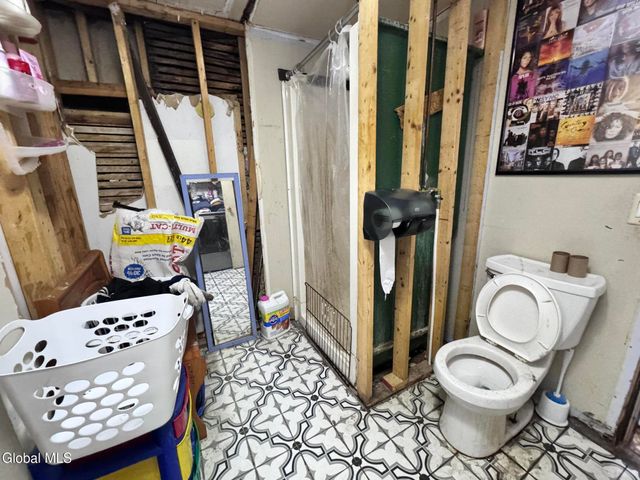 27 Mechanic Street, Hoosick Falls, NY 12090